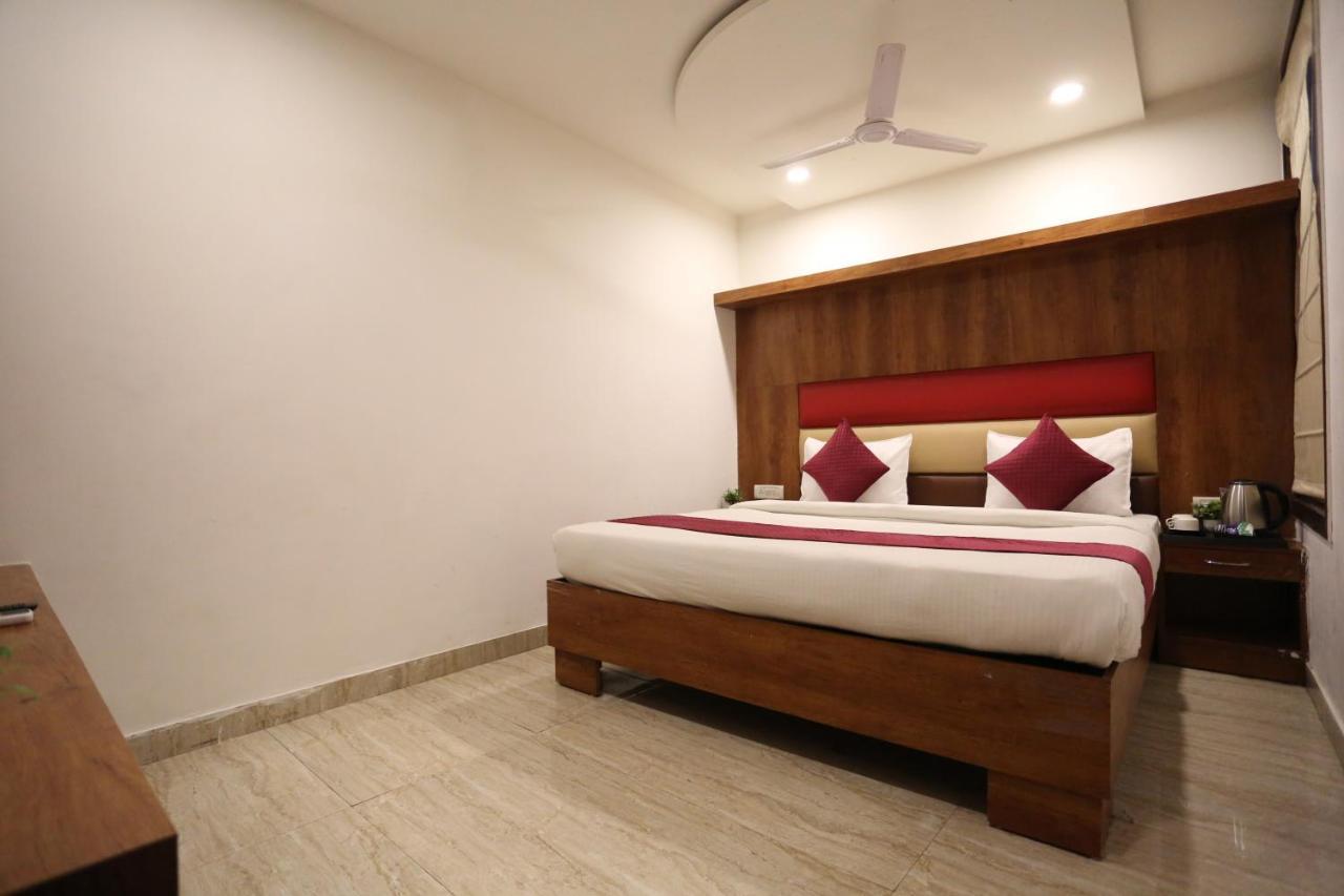 Hotel Sm Suits Near Delhi Airport-Unit By Grand Urban Luxury Νέο Δελχί Εξωτερικό φωτογραφία