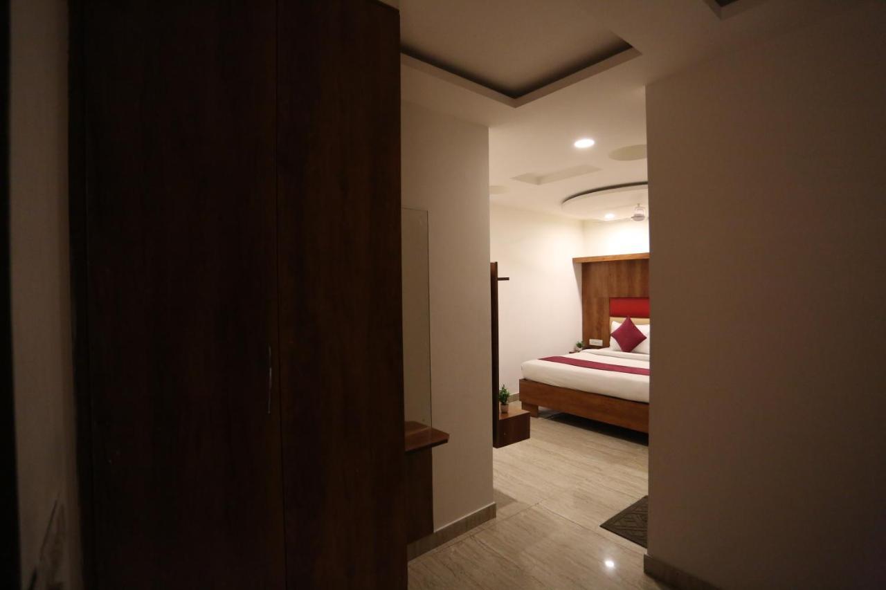 Hotel Sm Suits Near Delhi Airport-Unit By Grand Urban Luxury Νέο Δελχί Εξωτερικό φωτογραφία