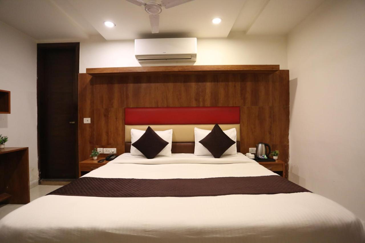 Hotel Sm Suits Near Delhi Airport-Unit By Grand Urban Luxury Νέο Δελχί Εξωτερικό φωτογραφία