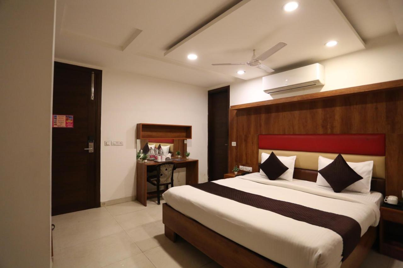 Hotel Sm Suits Near Delhi Airport-Unit By Grand Urban Luxury Νέο Δελχί Εξωτερικό φωτογραφία