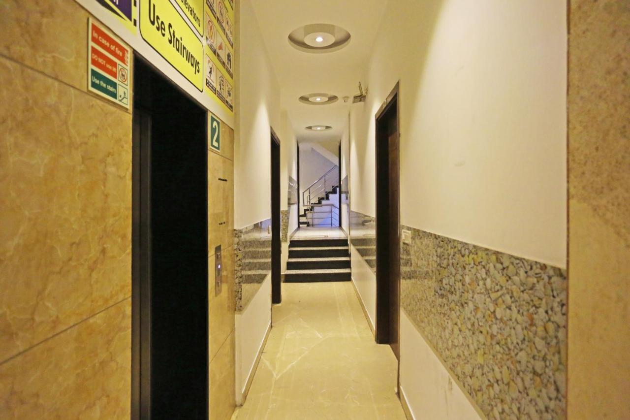 Hotel Sm Suits Near Delhi Airport-Unit By Grand Urban Luxury Νέο Δελχί Εξωτερικό φωτογραφία