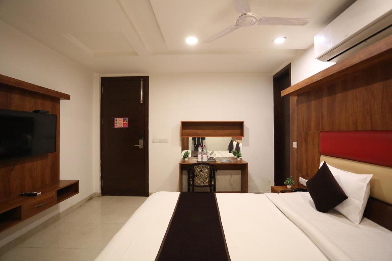Hotel Sm Suits Near Delhi Airport-Unit By Grand Urban Luxury Νέο Δελχί Εξωτερικό φωτογραφία
