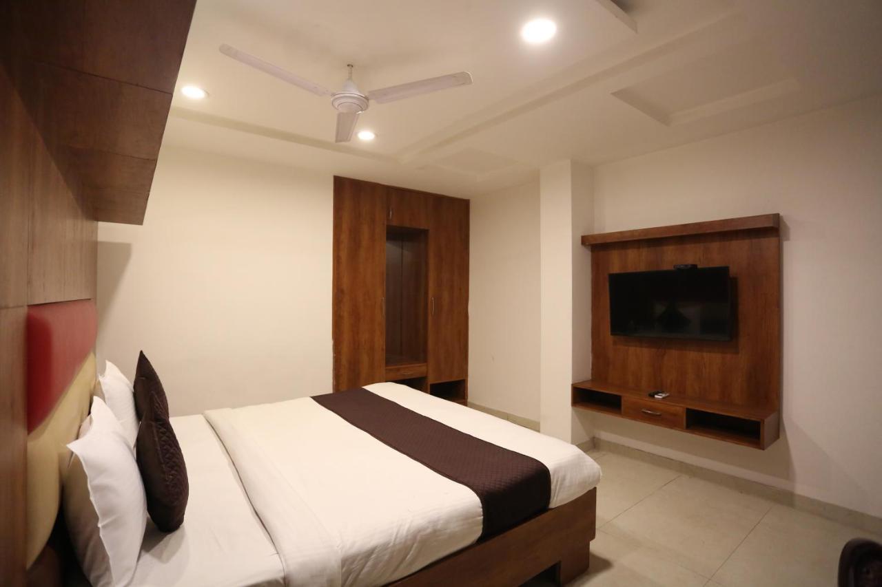 Hotel Sm Suits Near Delhi Airport-Unit By Grand Urban Luxury Νέο Δελχί Εξωτερικό φωτογραφία