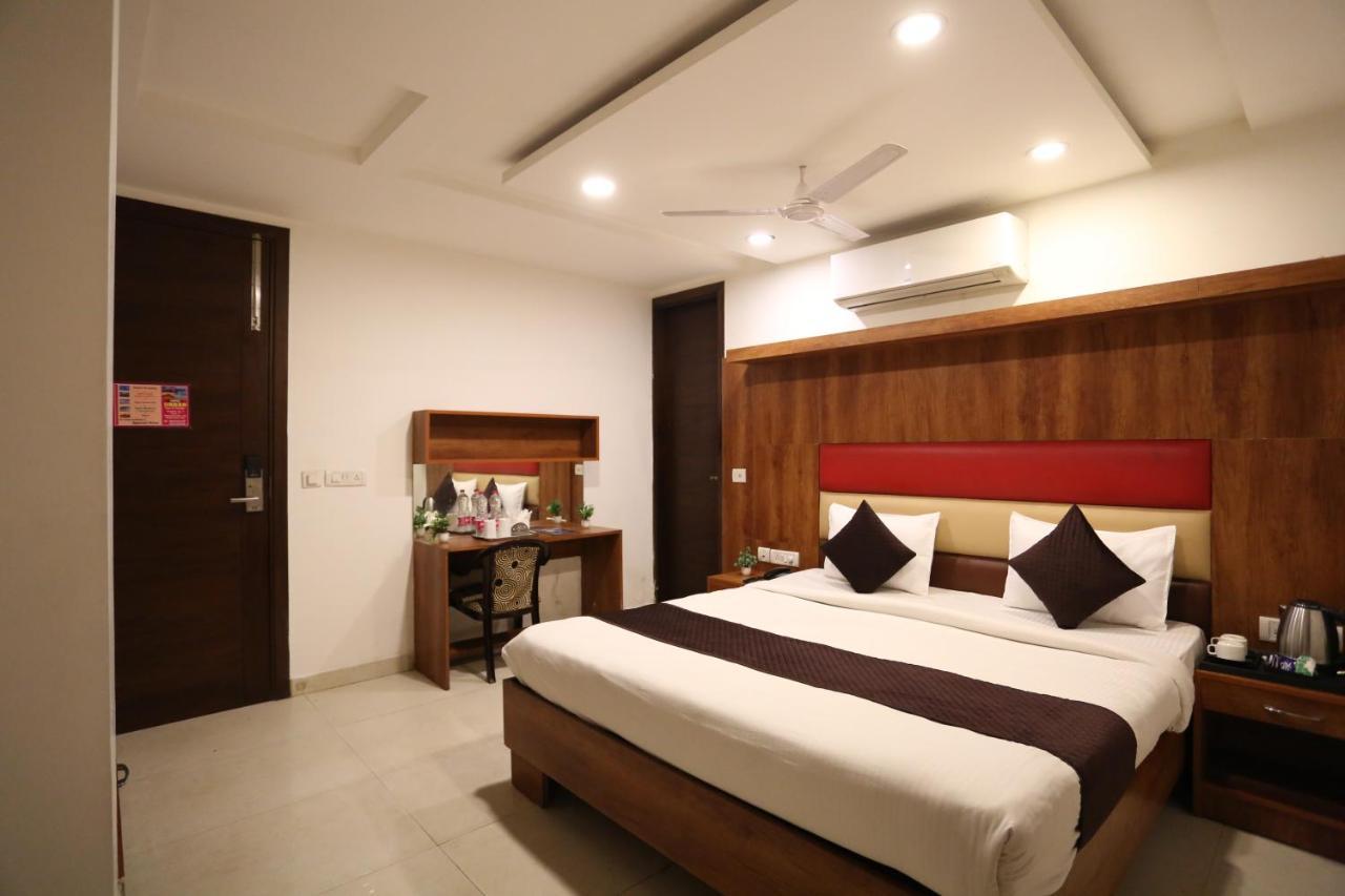 Hotel Sm Suits Near Delhi Airport-Unit By Grand Urban Luxury Νέο Δελχί Εξωτερικό φωτογραφία